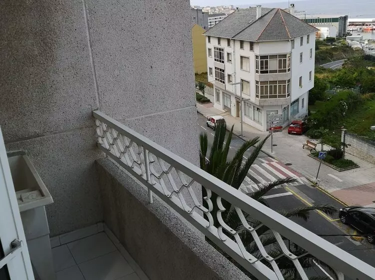 Amplio Apartamento Con Garaje En Burela