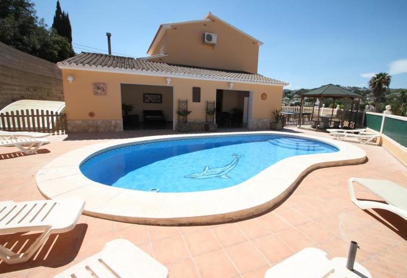 Angevic A Delightful Villa Located In The Town Of Moraira