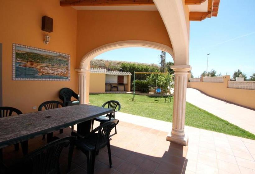 Angevic A Delightful Villa Located In The Town Of Moraira