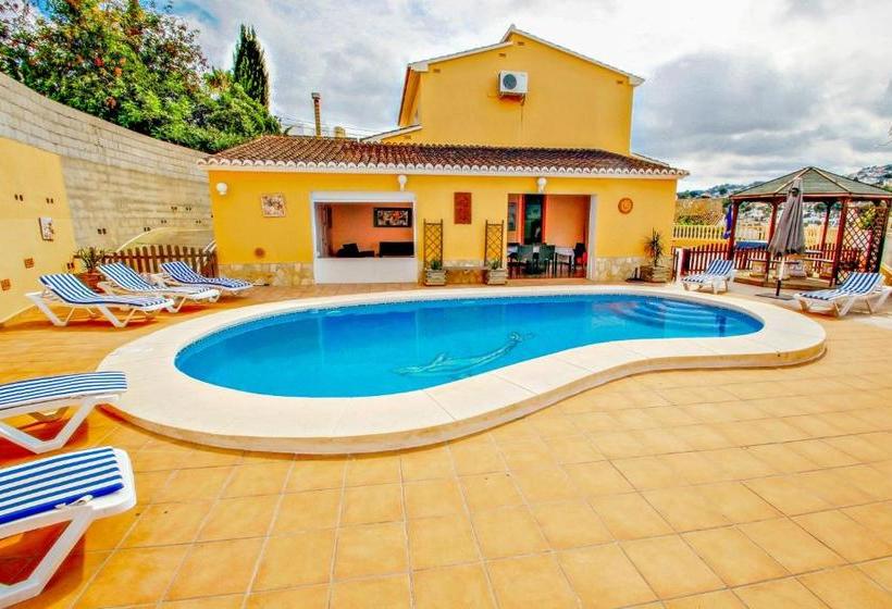 Angevic A Delightful Villa Located In The Town Of Moraira