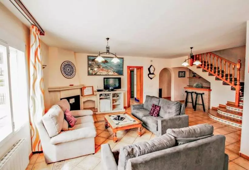 Angevic   A Delightful Villa Located In The Town Of Moraira