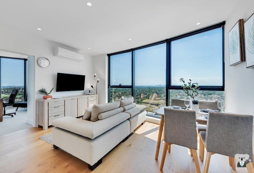 Cozy 2b2b Apartment With Free Parking & Penthouse Pool