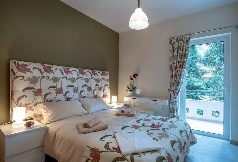 Sirena Tolo Luxury Apartment