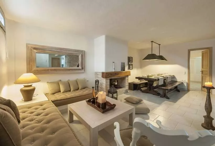 Traditional Stone House In Kostos