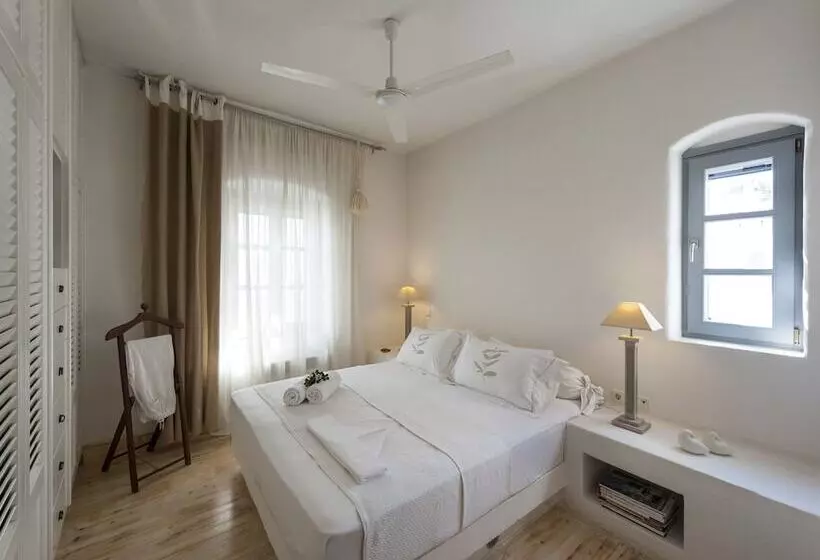 Traditional Stone House In Kostos