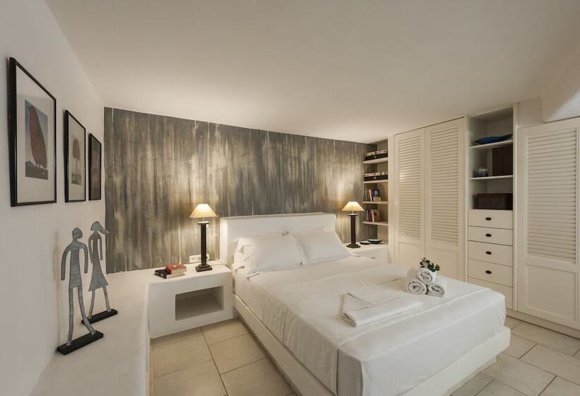 Traditional Stone House In Kostos