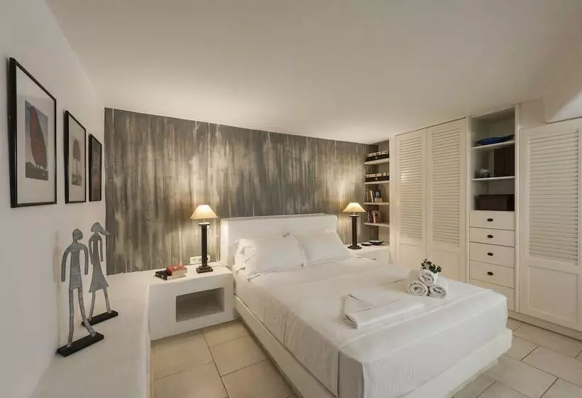 Traditional Stone House In Kostos