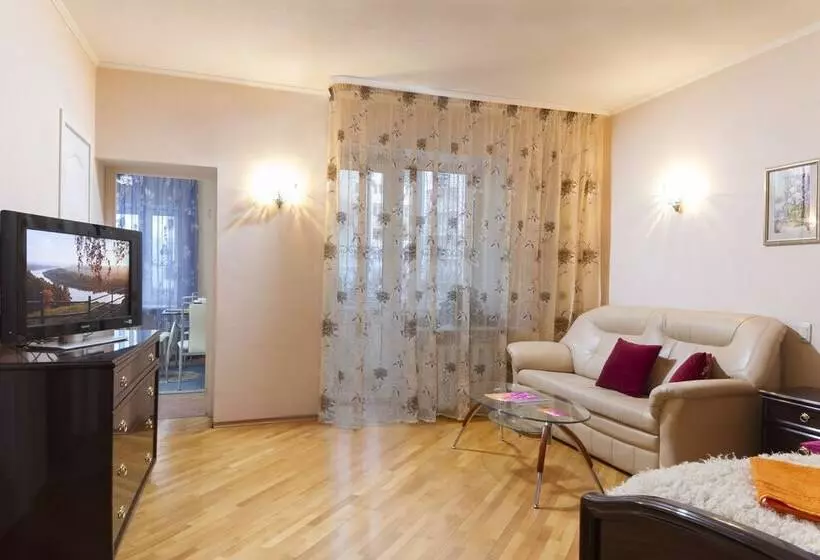 Apartment On Belkina 8b