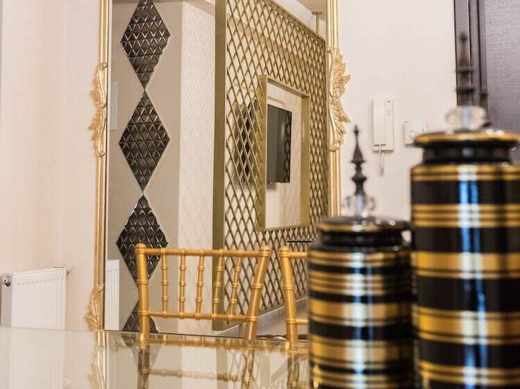 Gold Residences   Free Parking