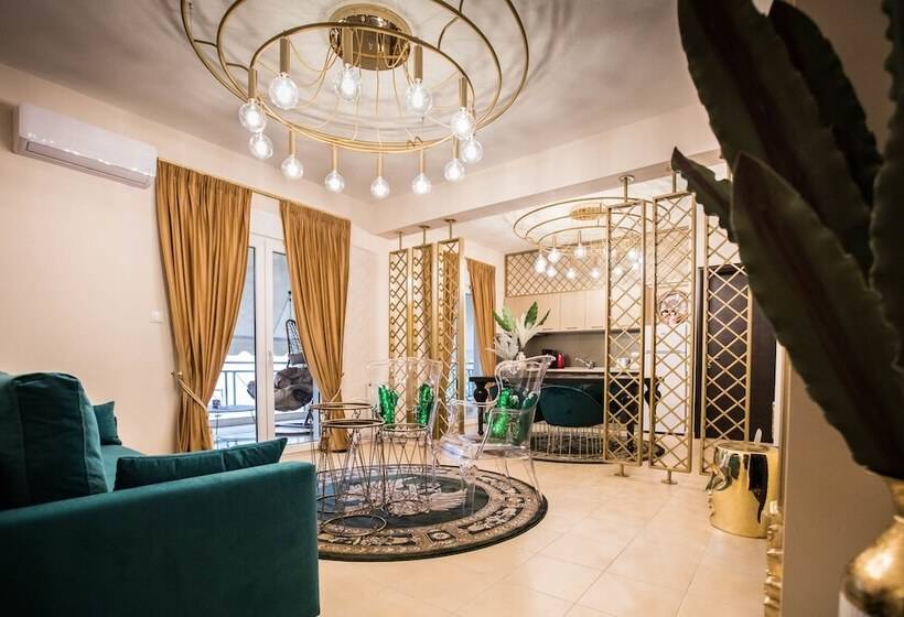 Gold Residences   Free Parking