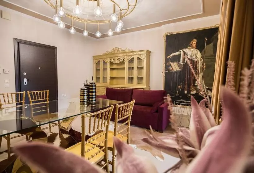 Gold Residences   Free Parking