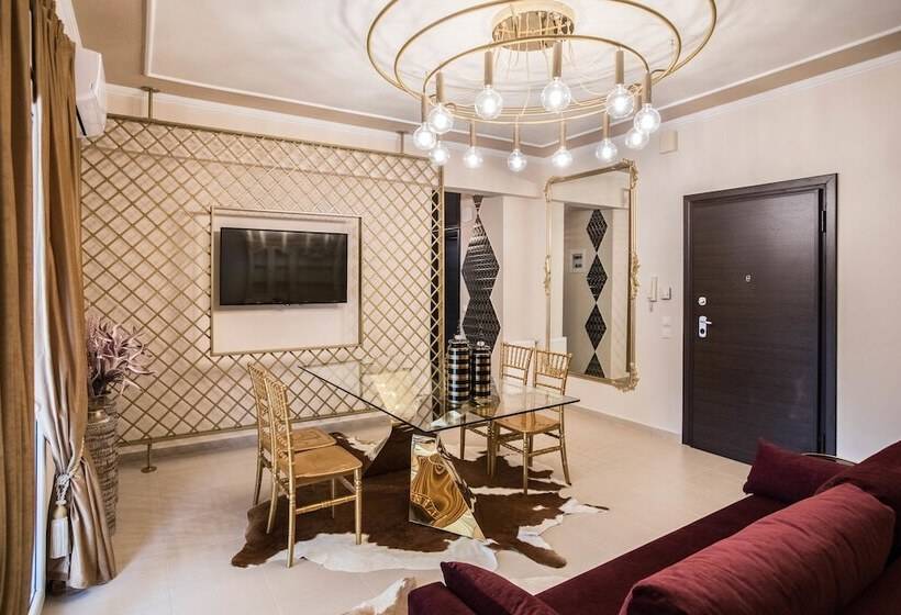 Gold Residences   Free Parking