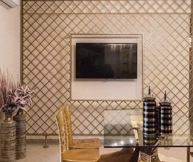 Gold Residences   Free Parking