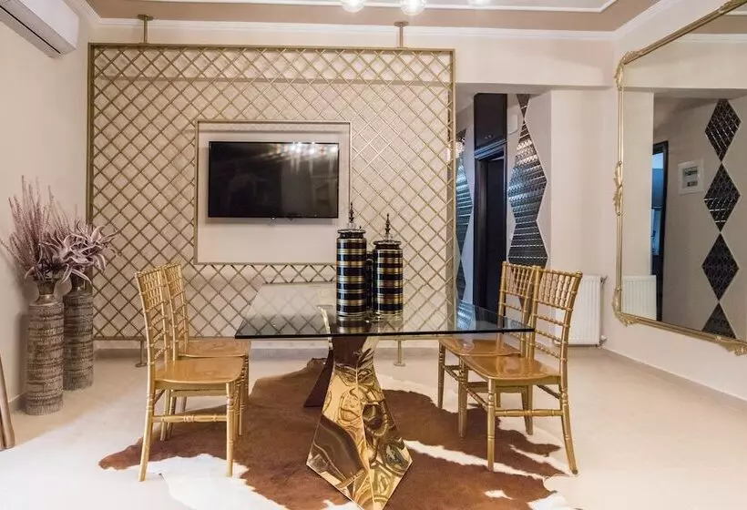 Gold Residences   Free Parking