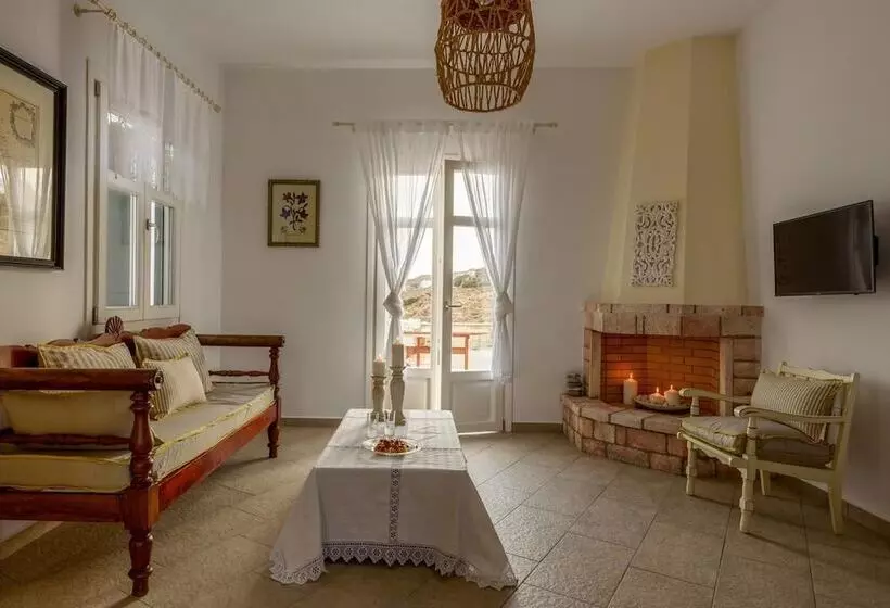 Irene Kimolos Villas