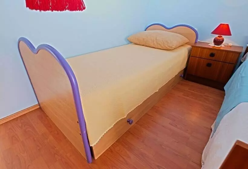 Apartments Nevina 1230