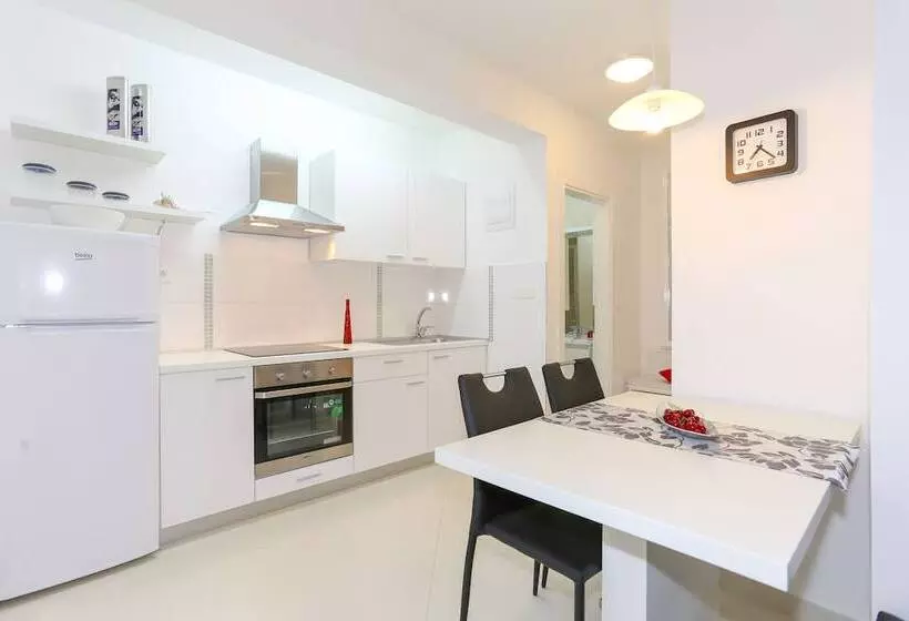 Apartment In Tribunj With Air Conditioning, Wifi 4953 1