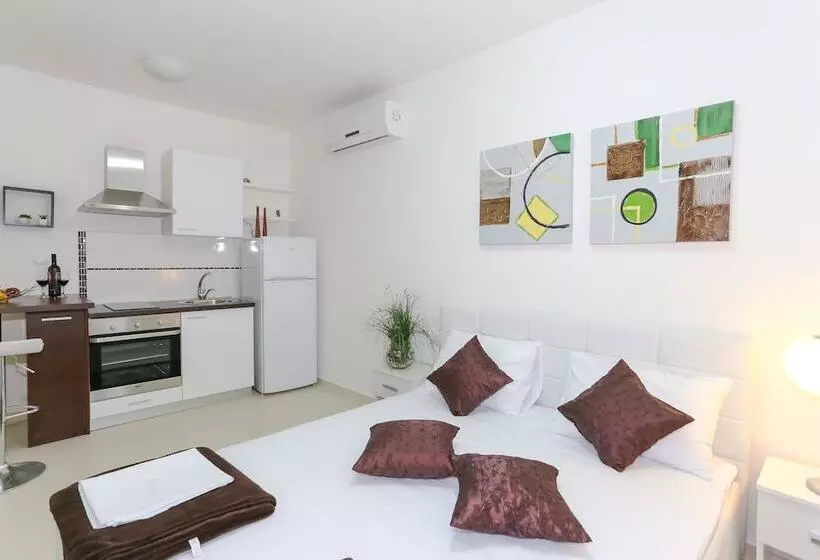 Apartment In Tribunj With Air Conditioning, Wifi 4953 1