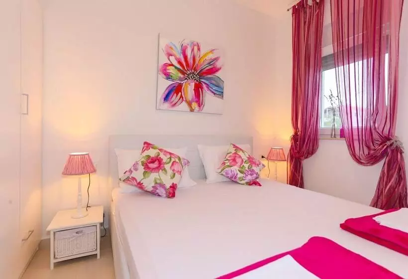 Apartment In Tribunj With Air Conditioning, Wifi 4953 1