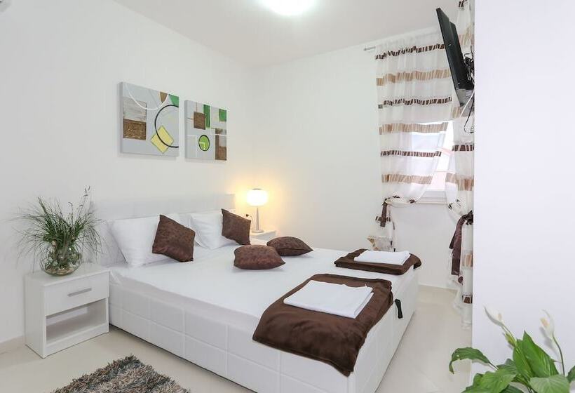 Apartment In Tribunj With Air Conditioning, Wifi 4953 1