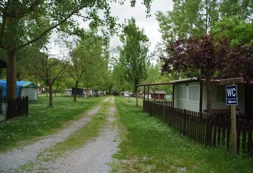 Hotelli Camping Los Cameros