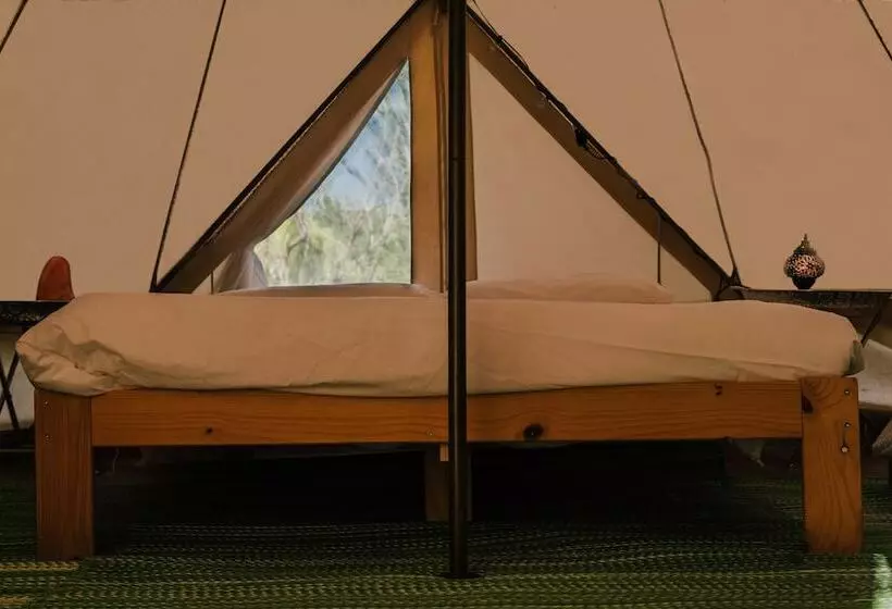 Hotelli Slow Life Camping Venta Del Moro