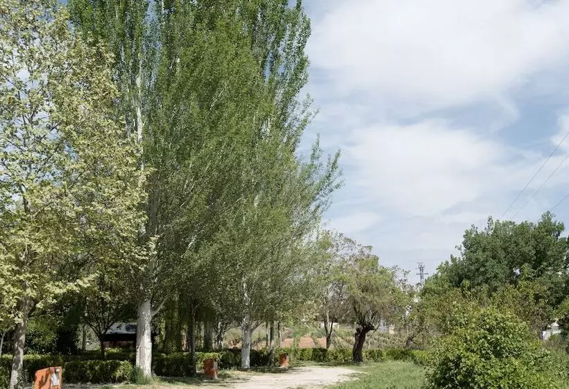 Hotelli Slow Life Camping Venta Del Moro