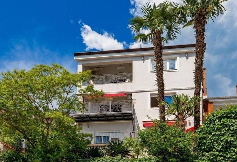 Luxury  Penthouse Prestige