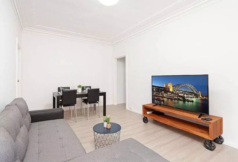 Newly Renovated Apt Close To Cbd Unit 1