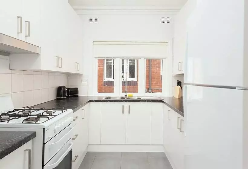 Newly Renovated Apt Close To Cbd Unit 1