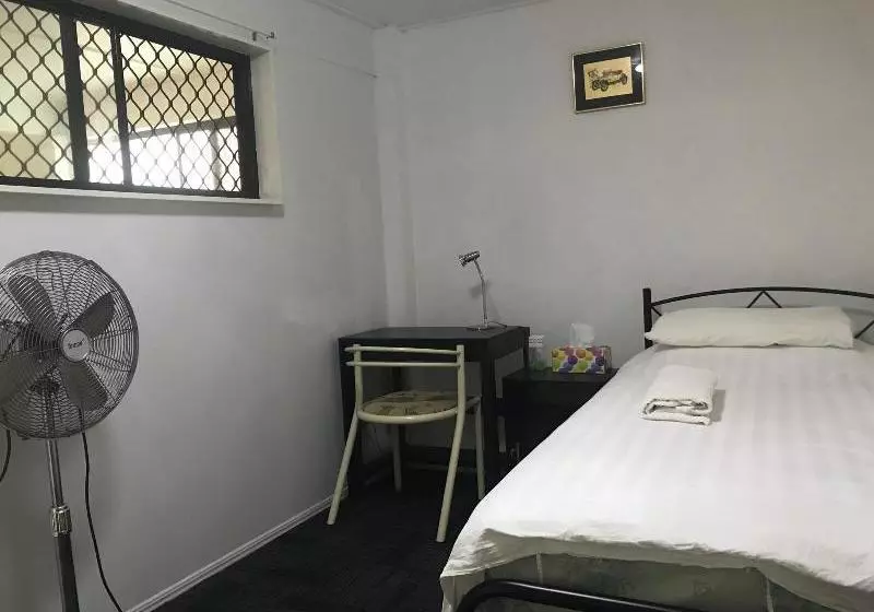 Majatalo Nerang 66 House