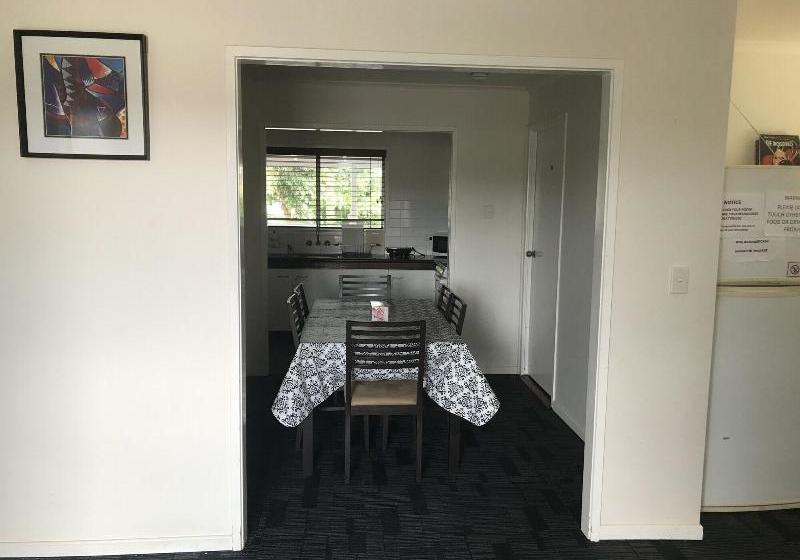 膳宿费 Nerang 66 House