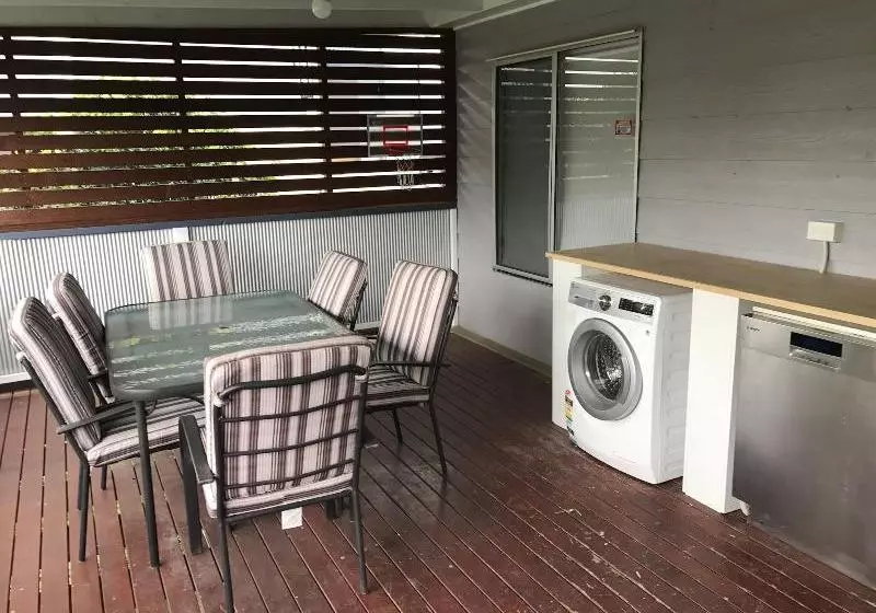 Majatalo Nerang 66 House