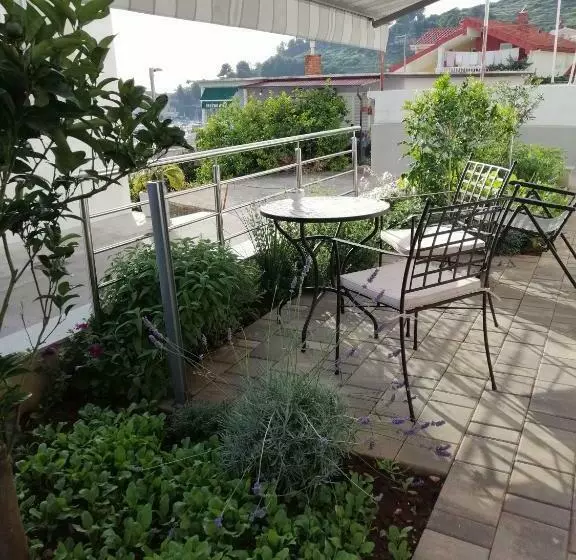 Apartmani Marinović