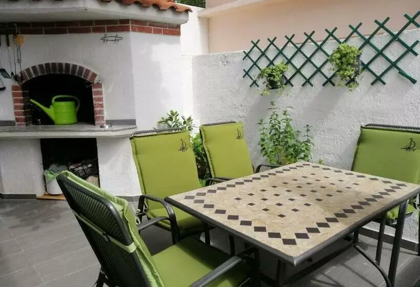 Apartmani Marinović