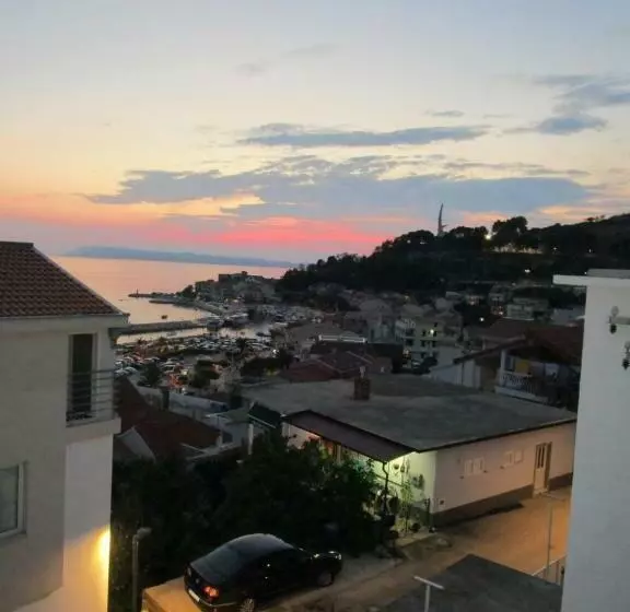 Apartmani Marinović