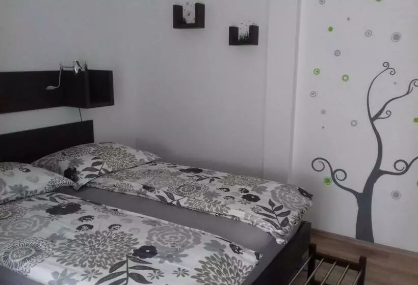 Apartmani Marinović