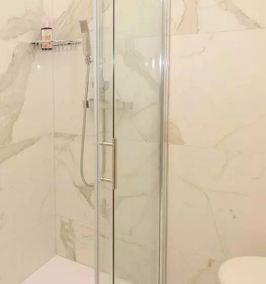 Melek Accommodations