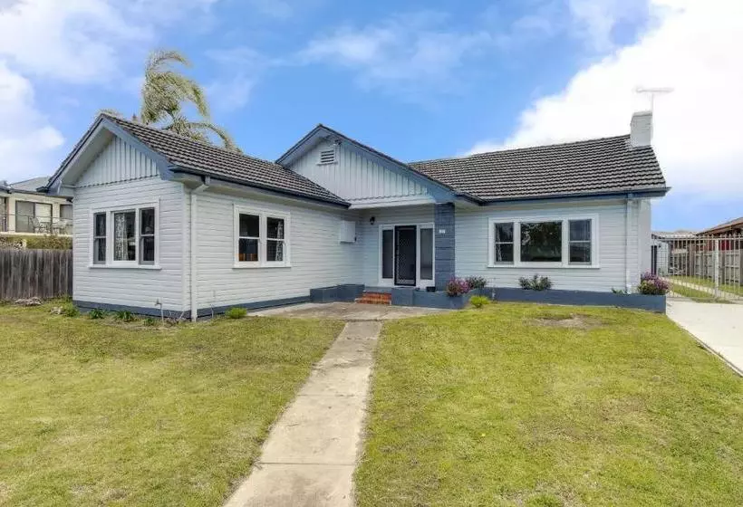 Seashells Lakes Entrance