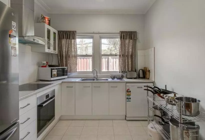 Seashells Lakes Entrance