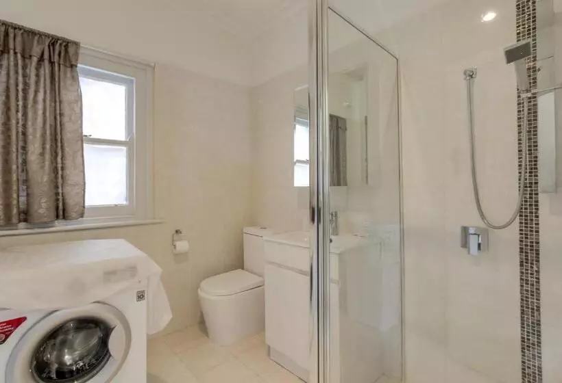 Seashells Lakes Entrance