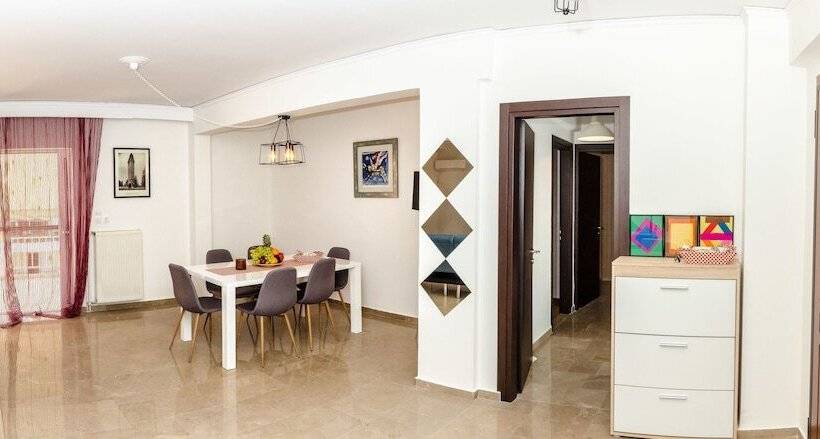 Taurus Deluxe Apartment With Sea View