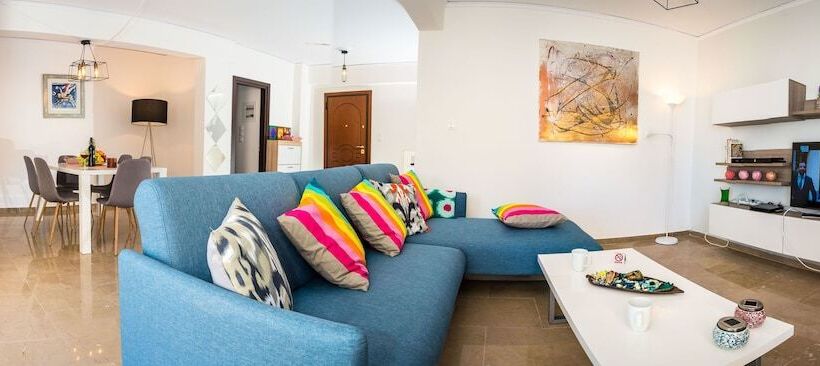 Taurus Deluxe Apartment With Sea View