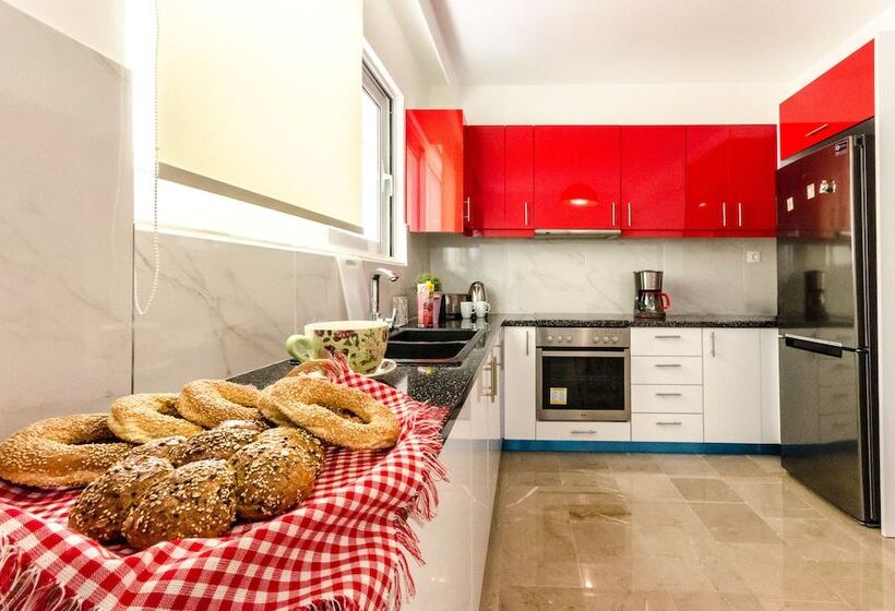 Taurus Deluxe Apartment With Sea View