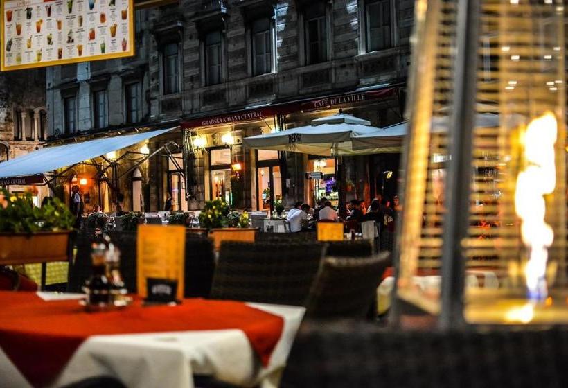 Modern Apartment In The Heart Of Split With Private Garden