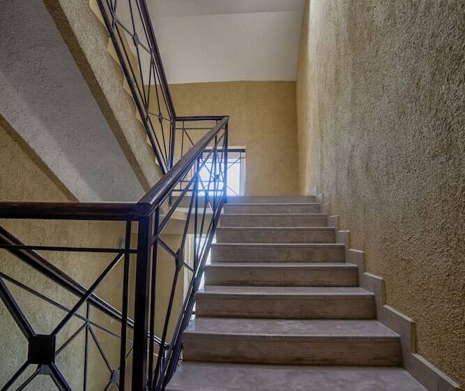 Arendagrad Apartments Bolnichny 4