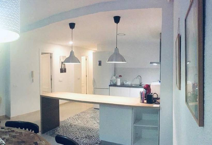 Luxurydreams First Line