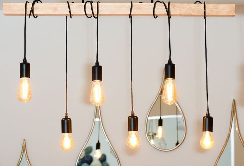 A Diamond Of 140 M2 In Platonas Ancient Athens