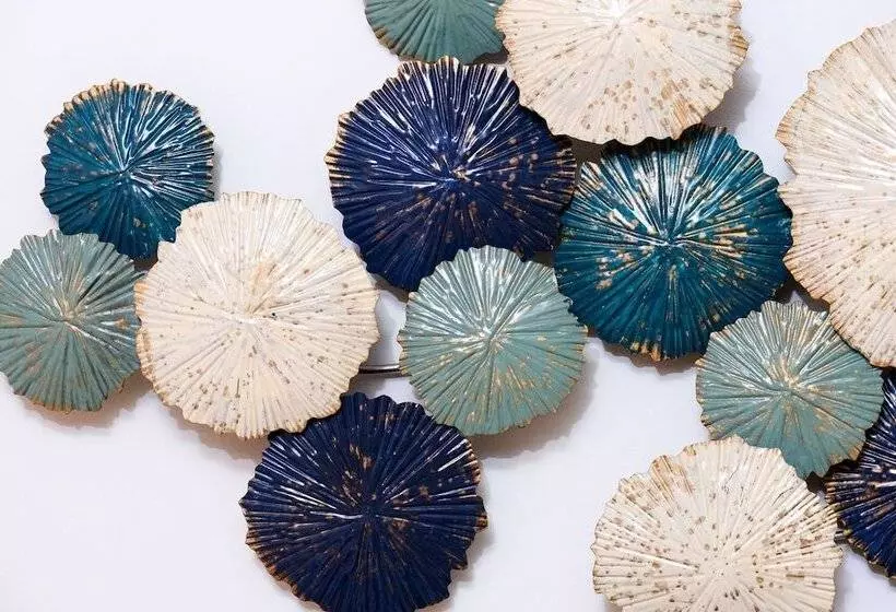 A Diamond Of 140 M2 In Platonas Ancient Athens