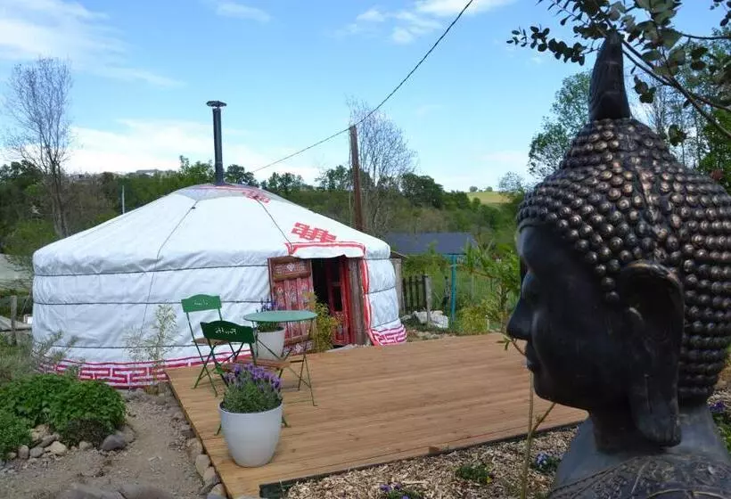 Aamiaismajoitus (B&B) Maison D Hôtes Et Campement Mariposa